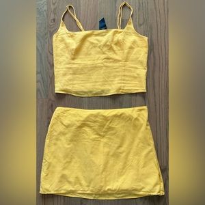 Abercrombie and Fitch 2 piece skirt set light yellow